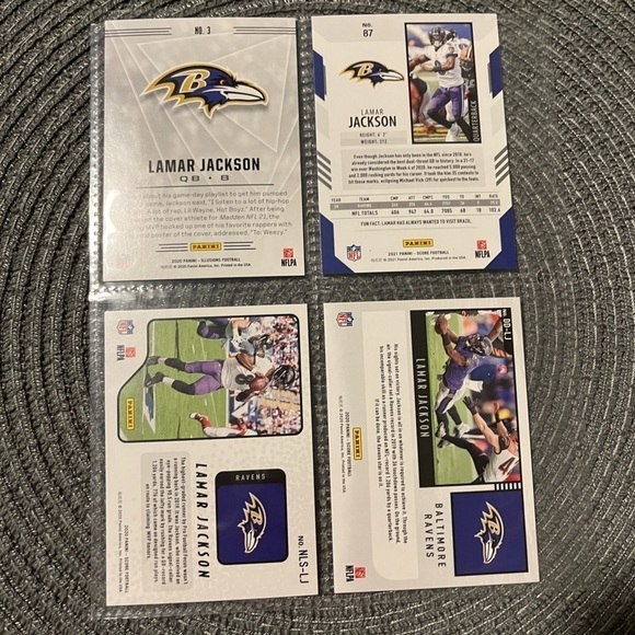 💋 Lamar Jackson, NFL Football Trading Cards, Bundle of 4 Cards - Picture 4 of 5
